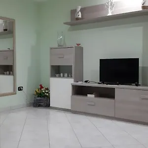 https://cortile-orsini.lecce-hotels.com