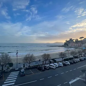 https://trilocale-seaside-san-terenzo-lerici.hotelitalianriviera.com
